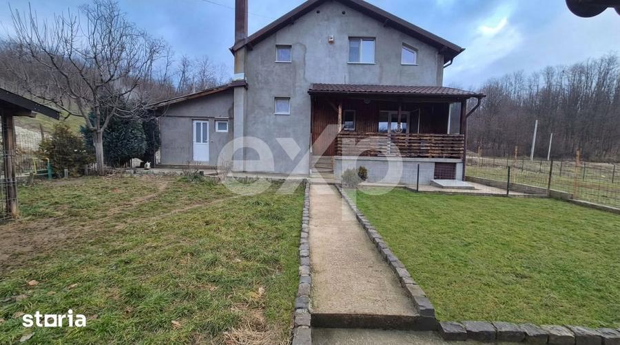 Casă cu 4 camere cu Teren 553 Mp în Moșoaia