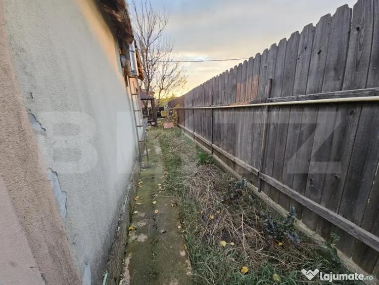 Casă cu 5 camere cu Teren 535 Mp în Valea Adâncă