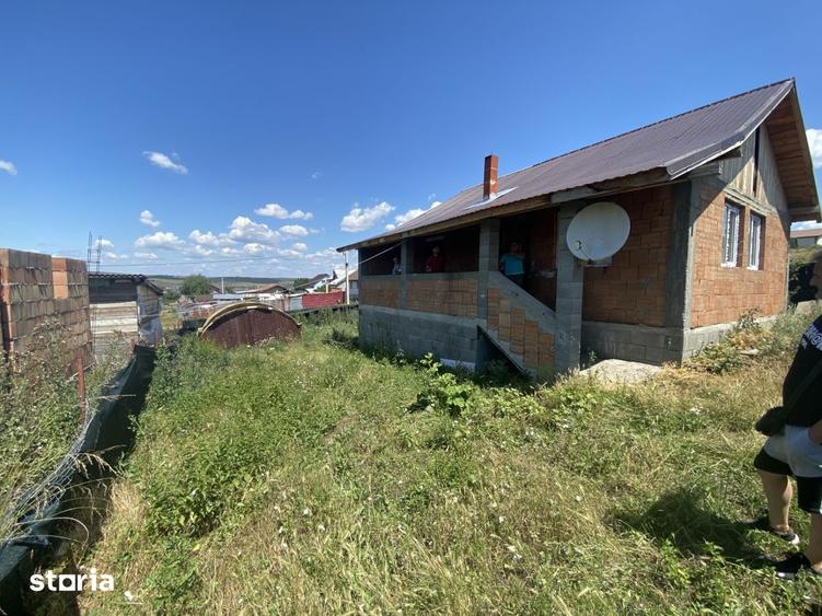 Casă cu 2 camere cu Teren 300 Mp în Apahida
