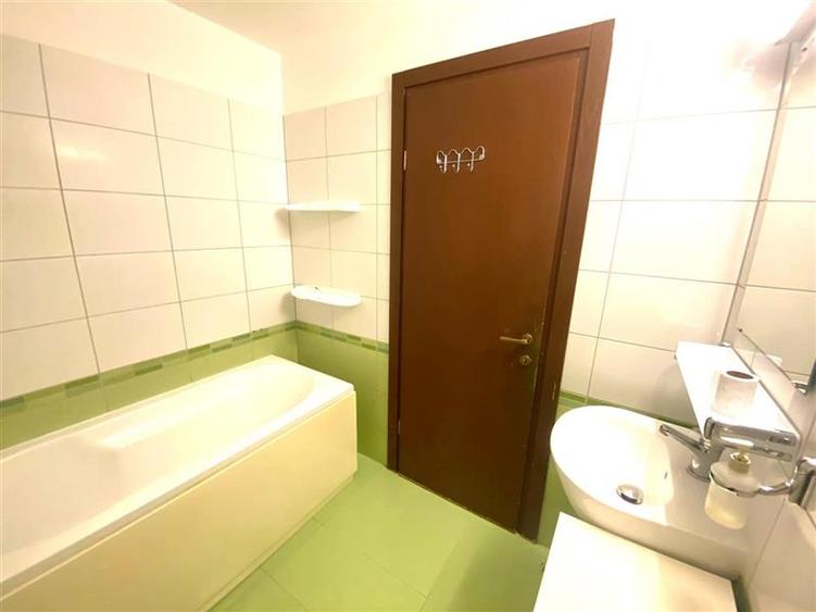 Apartament cu 2 camere decomandat în Soarelui
