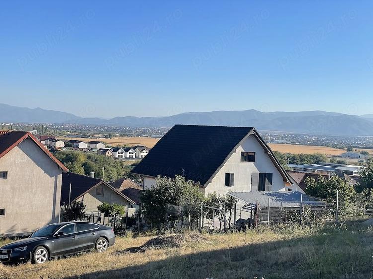 Teren de 750 mp, în Șura Mare