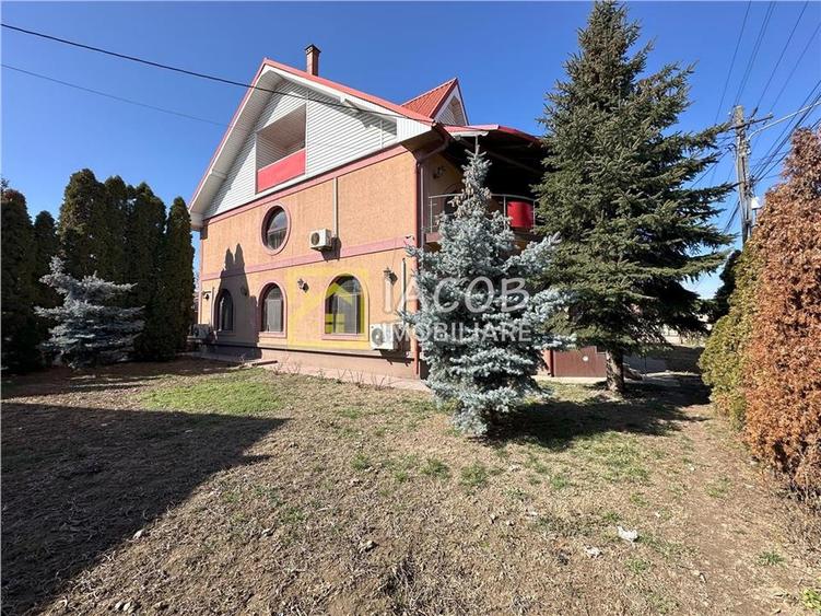 Casă individuală cu 6 camere cu Teren 1172 Mp în Cleja