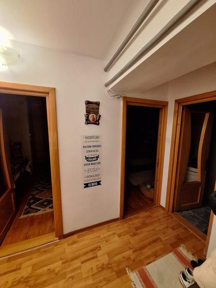 Apartament cu 3 camere nedecomandat în Central