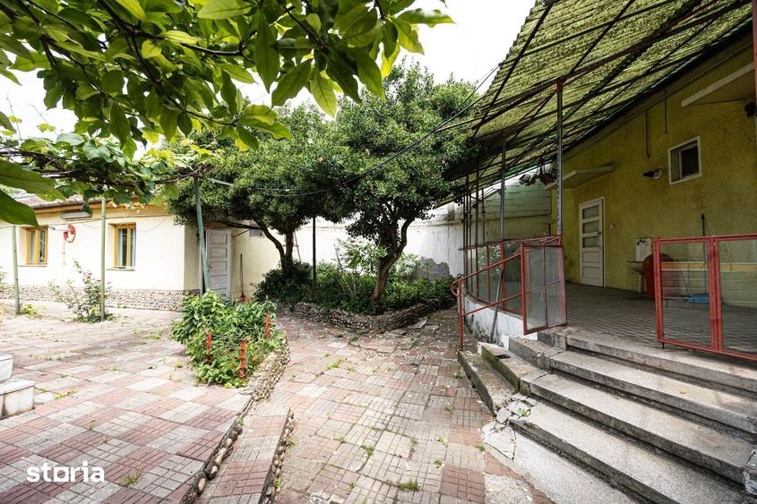 Casă cu 5 camere cu Teren 532 Mp în Pârneava