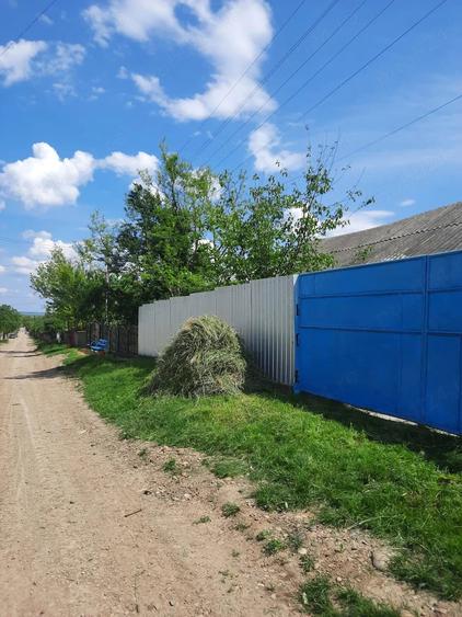 Casă cu Teren 2651 Mp în Focuri