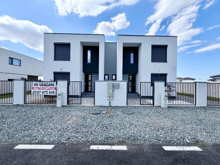 Duplex cu 5 camere cu Canalizare în Moșnița Nouă