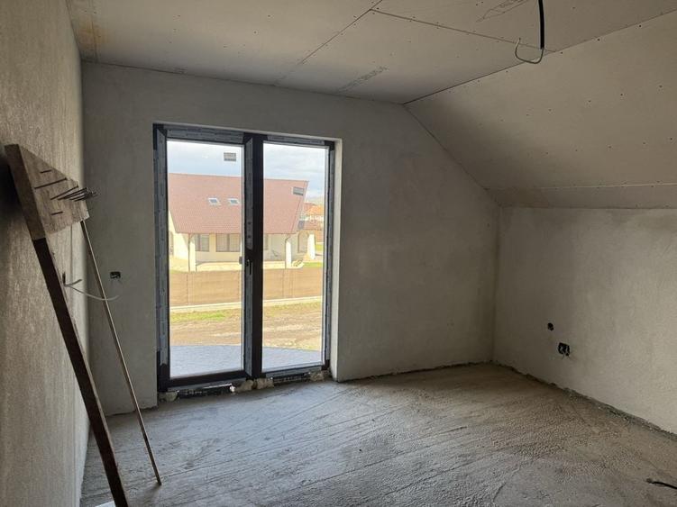 Casă cu 4 camere în Central