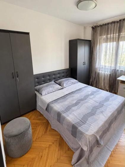 Apartament cu 3 camere decomandat în Dacia