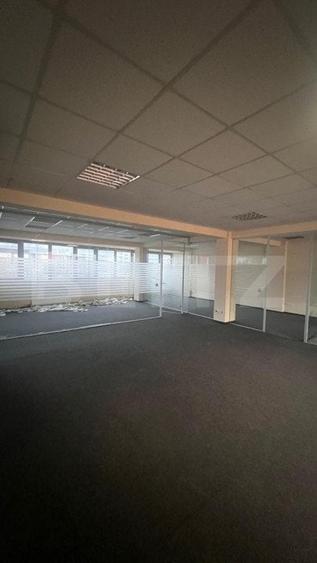 Birou, de 900 mp, în Zorilor