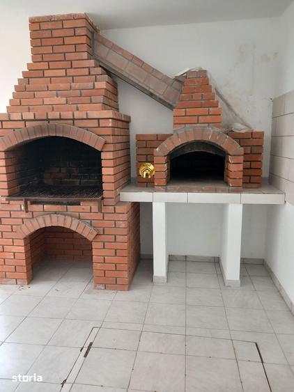 Casă cu Teren 600 Mp în Central