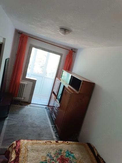 Apartament cu 2 camere semidecomandat, mobilat în Girocului