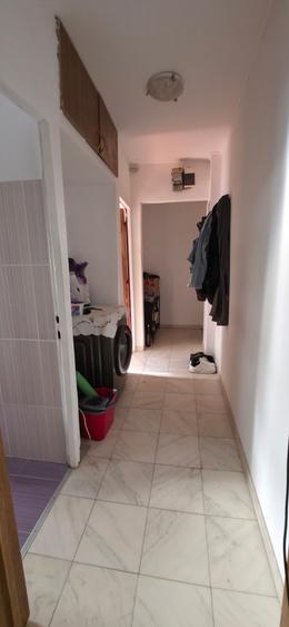 Apartament cu 2 camere semidecomandat în Girocului