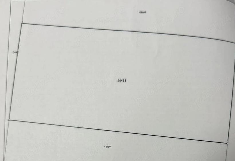 Teren de 500 mp, în Aeroport