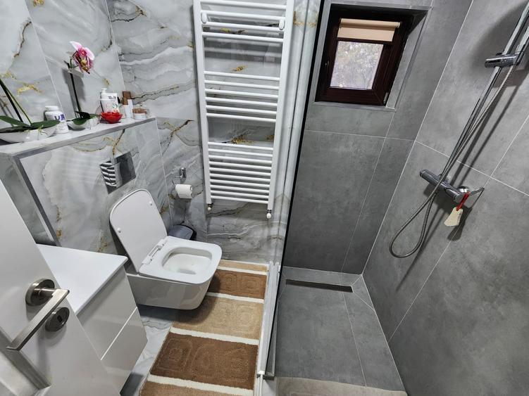 Casă individuală cu 5 camere cu Teren 513 Mp în Cug