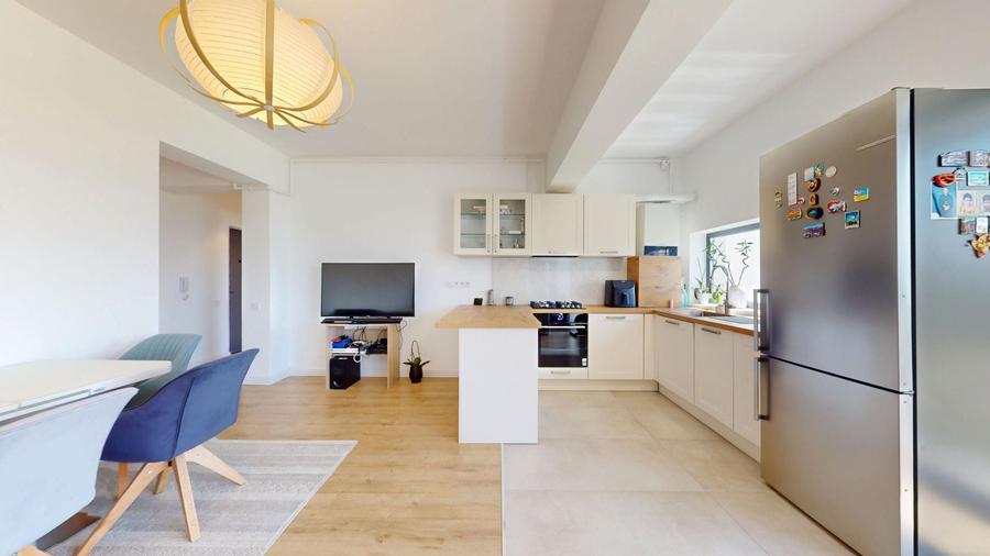 Apartament cu 3 camere decomandat, mobilat în Străulești