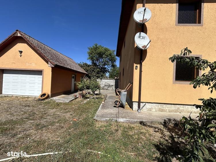 Casă cu 4 camere decomandat cu Teren 1812 Mp în Zădăreni