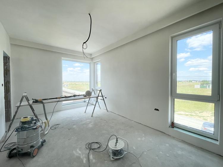 Duplex cu 4 camere cu Teren 330 Mp în Urseni