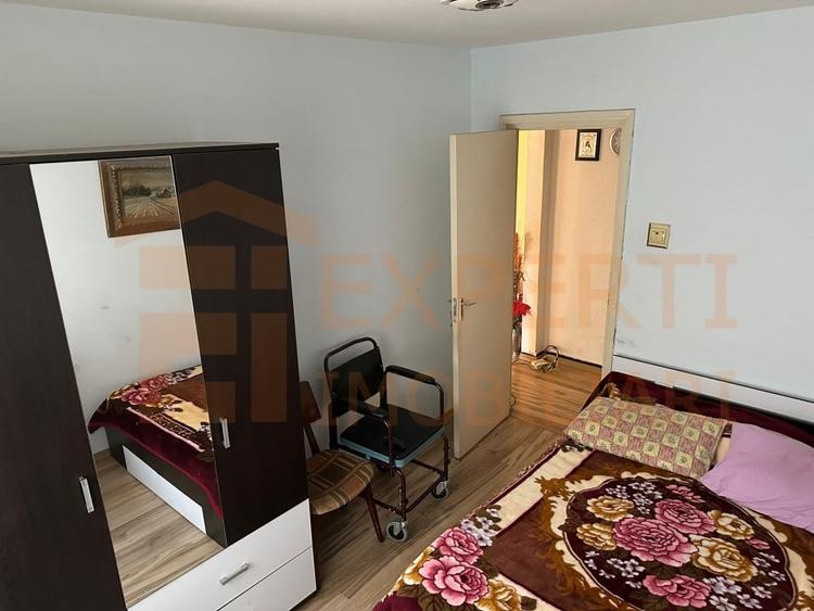 Apartament cu 3 camere semidecomandat, mobilat în Groapa