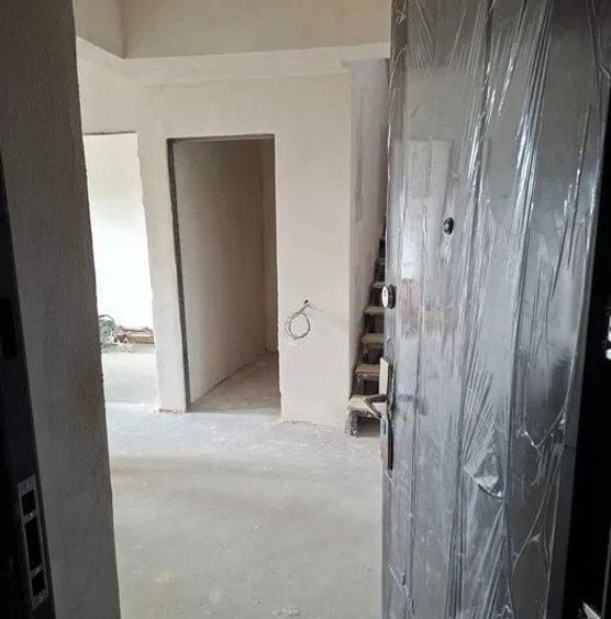Apartament cu 4 camere decomandat în Turnișor