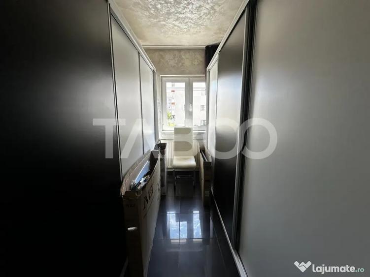 Apartament cu 4 camere decomandat în Ștrand