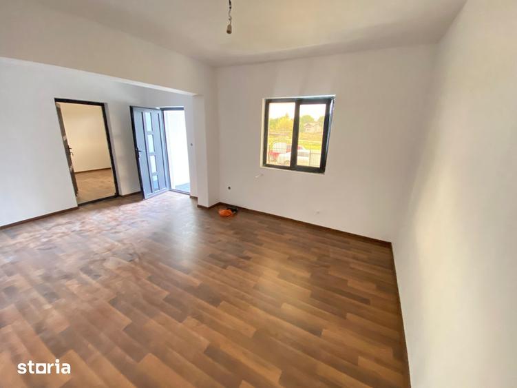 Casă cu 3 camere cu Teren 400 Mp în Central