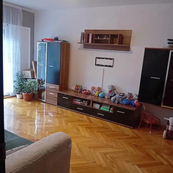 Apartament cu 2 camere decomandat în Carpați 2