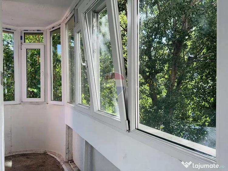 Apartament cu 2 camere decomandat în Teiul Doamnei