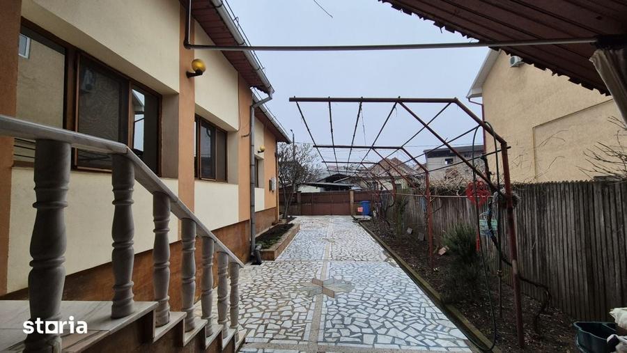 Casă cu 5 camere cu Teren 554 Mp în 9 Mai