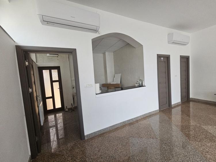 Spațiu comercial, de 84 mp, în Cumpăna