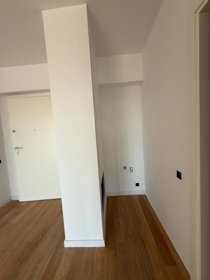Apartament cu 2 camere semidecomandat în Colentina