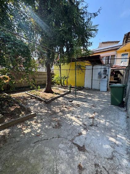 Casă cu Teren 300 Mp în Central