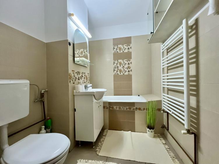 Apartament cu 2 camere decomandat, mobilat în Soarelui