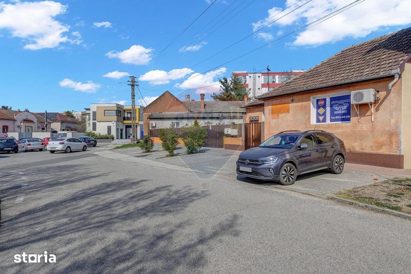 Casă cu 8 camere cu Teren 777 Mp în Ultracentral