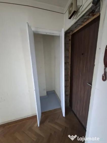 Apartament cu 4 camere decomandat în Lăpuș Argeș