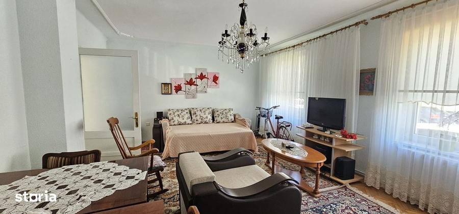Casă cu 3 camere în Lazaret