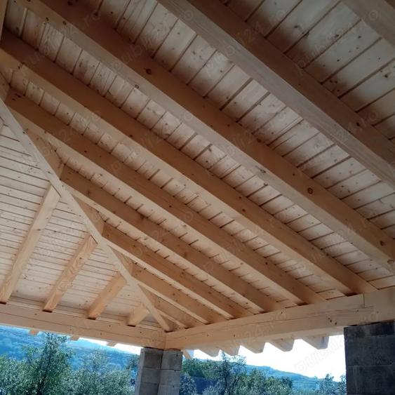 Casă cu 6 camere în Ghioroc