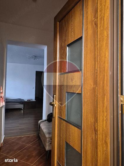 Apartament cu 4 camere în Cetate