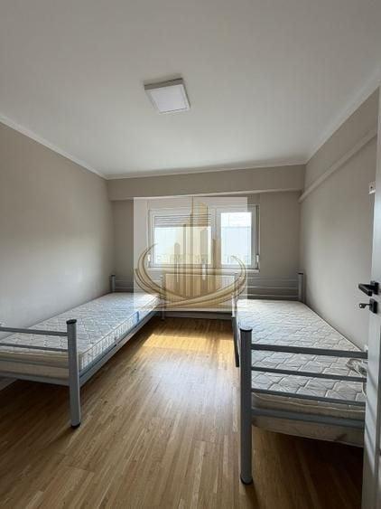 Apartament cu 3 camere decomandat, mobilat în Spitalul Județean