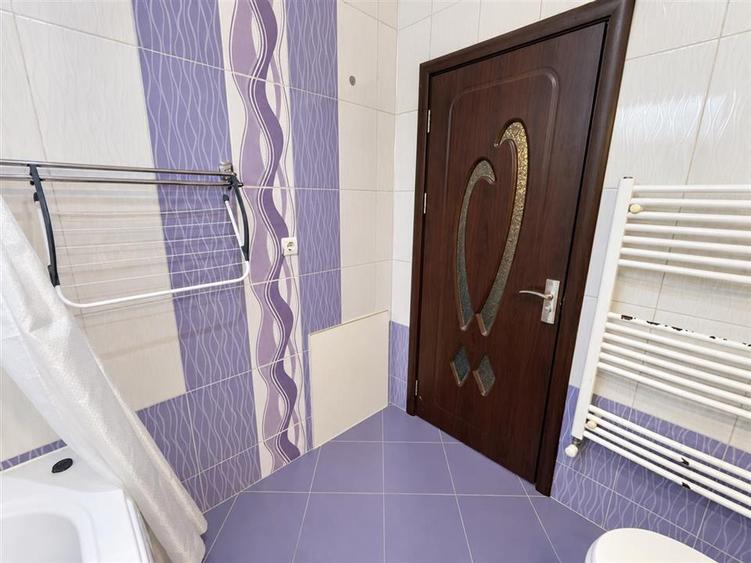 Apartament cu 3 camere decomandat, mobilat în Turnișor