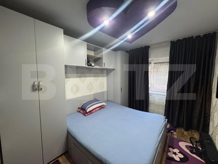 Apartament cu 3 camere decomandat, mobilat în Valea Rosie