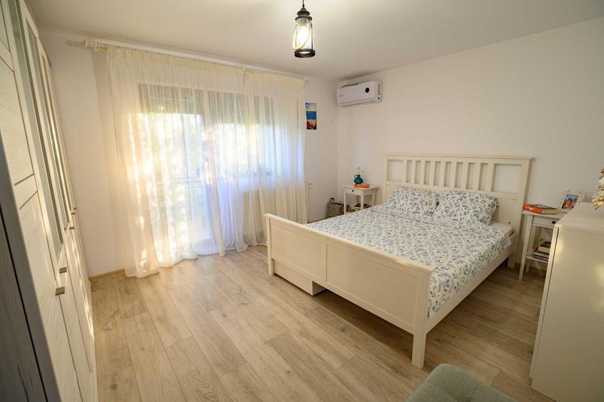 Casă cu 4 camere în Berceni