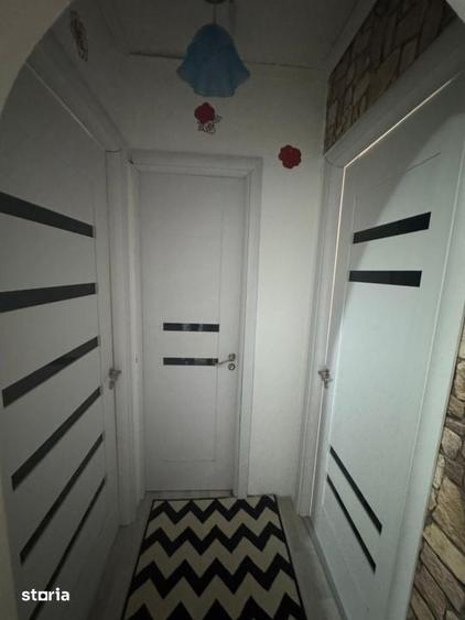Apartament cu 4 camere semidecomandat în George Enescu