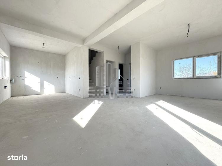 Casă cu 4 camere în Gilău