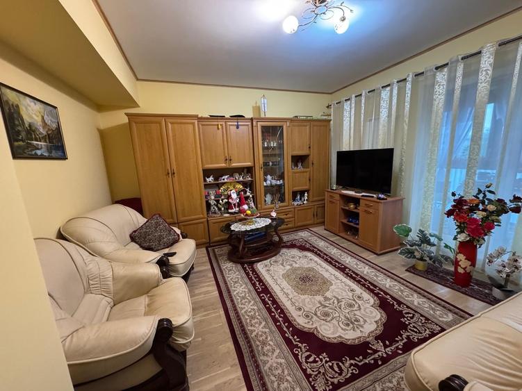 Apartament cu 3 camere decomandat în Ferdinand