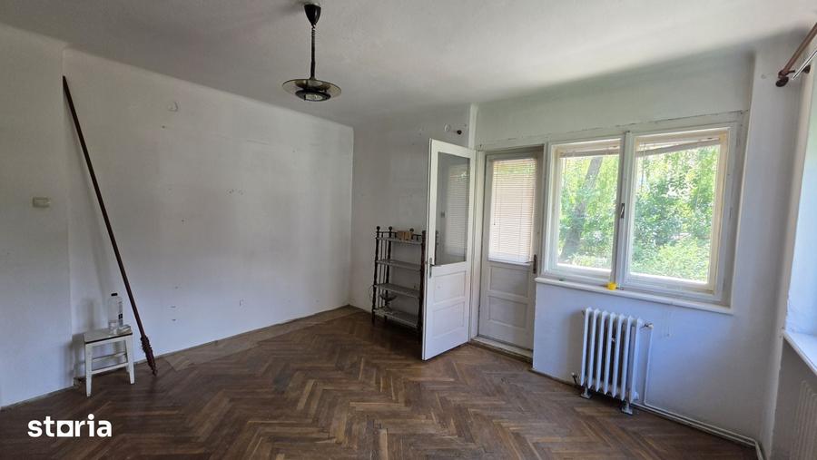 Apartament cu 4 camere în Sub Arini