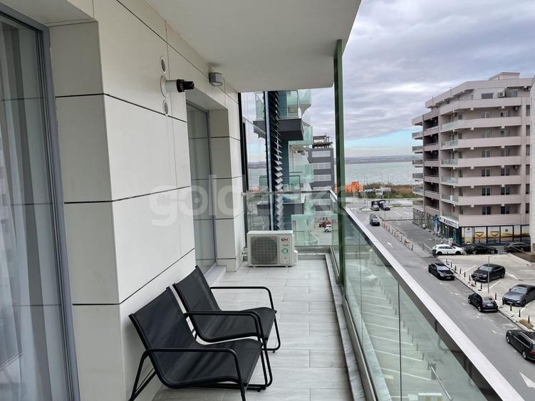 Apartament cu 2 camere semidecomandat, mobilat în Nord