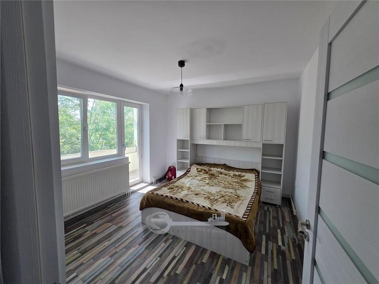 Apartament cu 2 camere semidecomandat în Podu Roș — fotografia 1