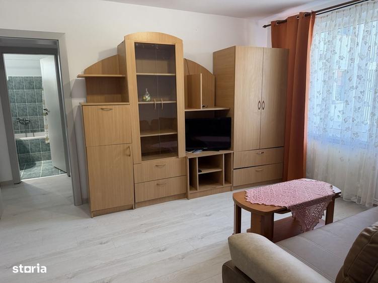 Apartament cu 2 camere semidecomandat în Central