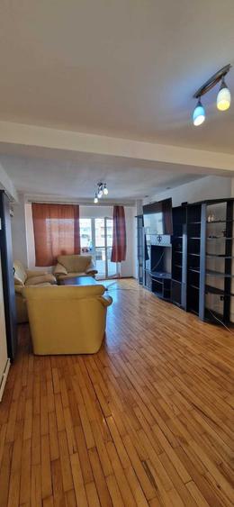 Apartament cu 3 camere decomandat în Mărăști