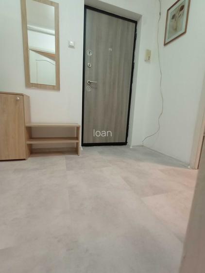 Inchiriez apartament 3 camere, renovat, centrala, Tomis Nord-Universitate, termen lung(inclusiv vara)